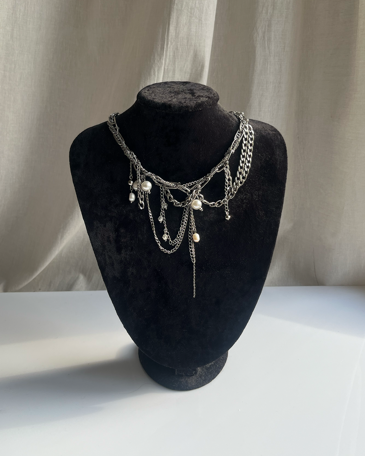 23 / LOUDER NECKLACE