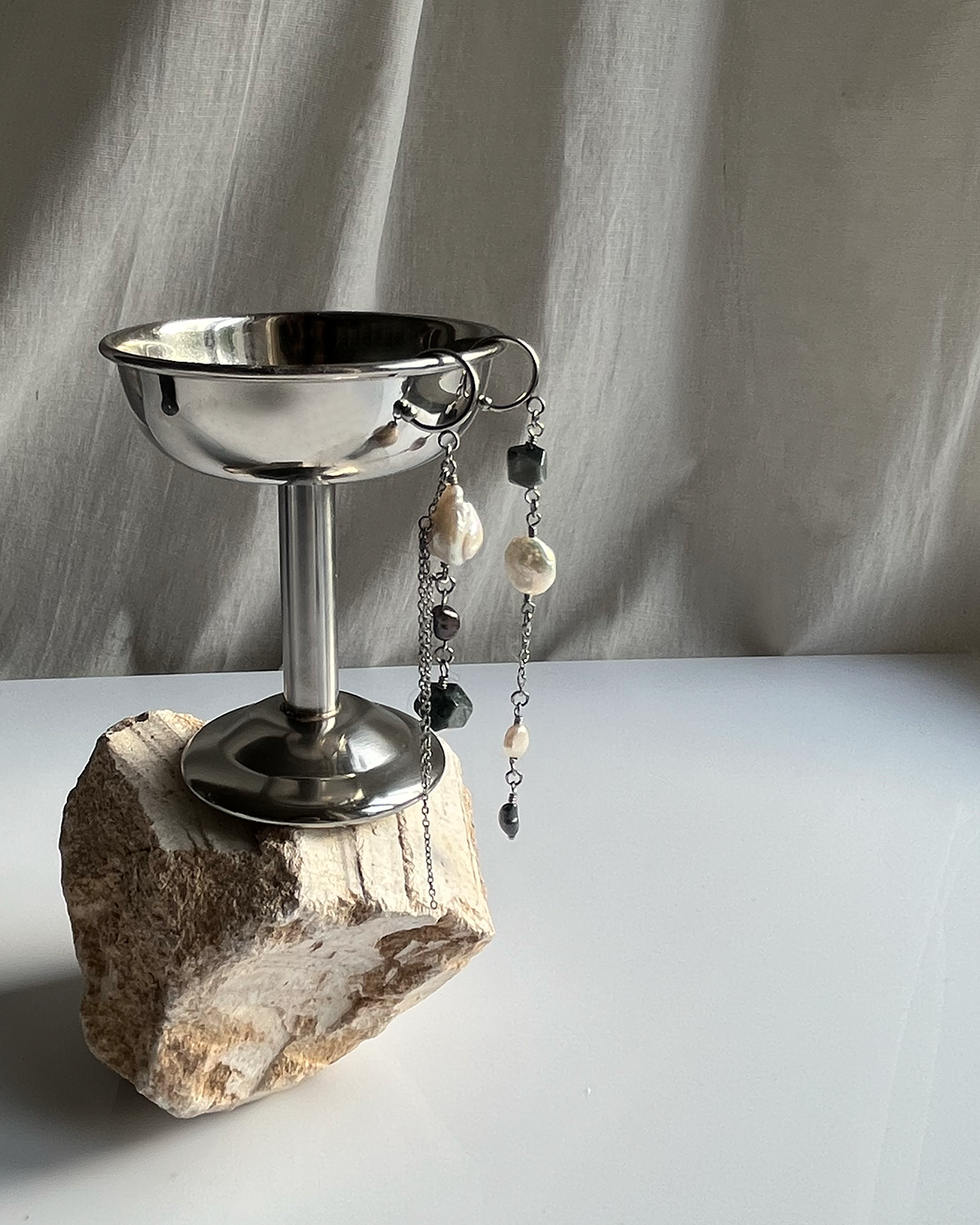 11 / LONGING EARRINGS