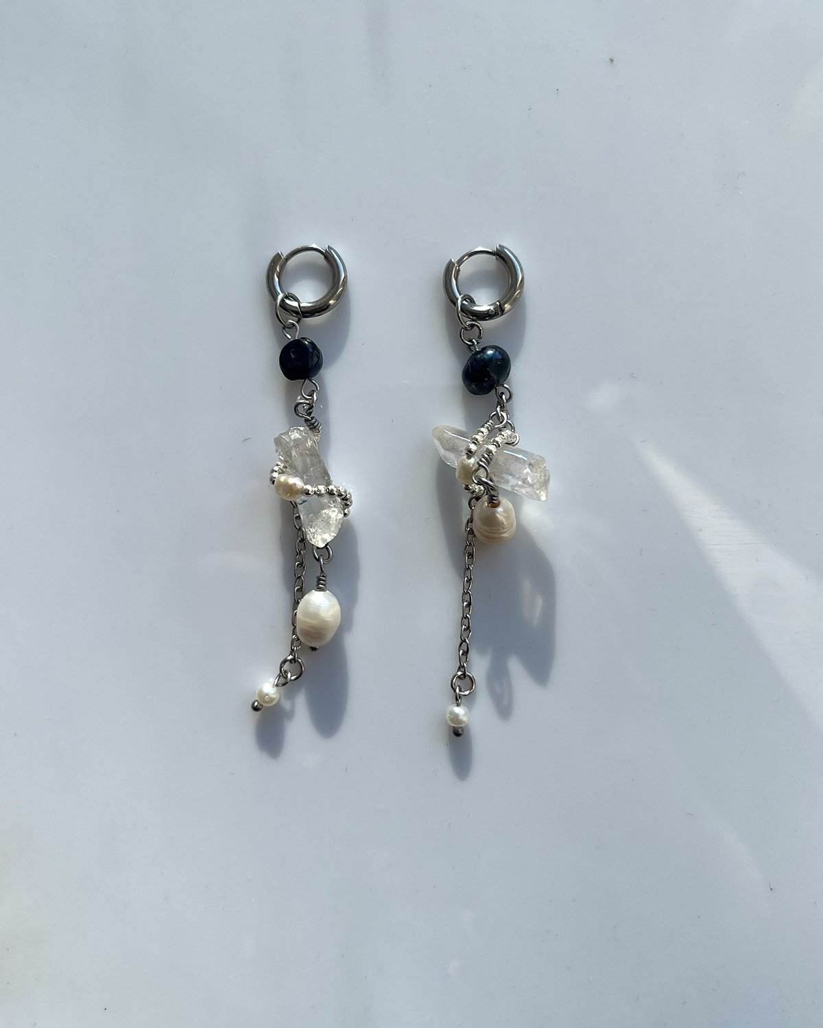 24 / CLEAR EARRING